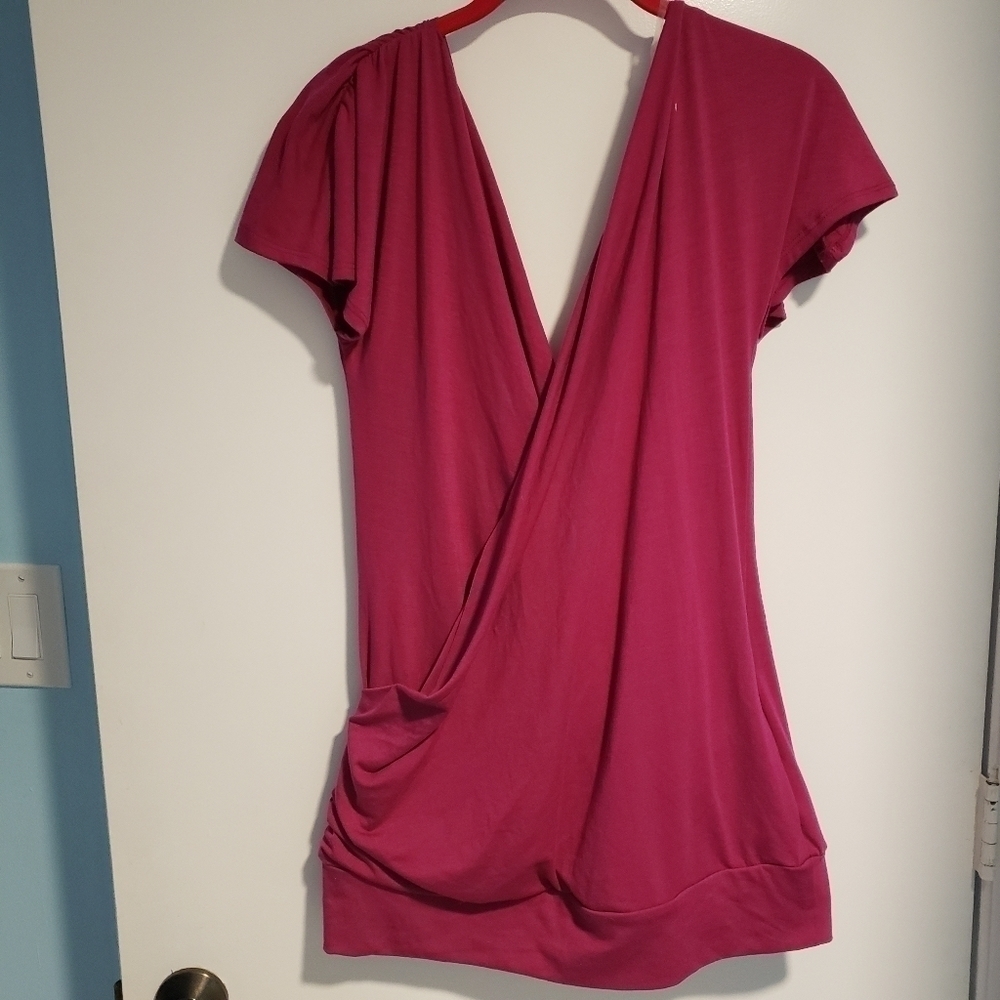 TORRID ROSE COLOR SURPLICE TOP WITH SIDE RUCHE - Picture 3 of 4